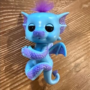 WowWee fingerlings glitter Dragon - Tara - Sparkling Blue and Purple